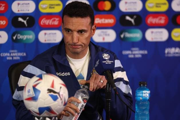 Argentina s coach, Lionel Scaloni, during a press conference prior to the match against Ecuador for the quarterfinals of the Copa AmÃ rica USA 2024, at NRG Stadium in Houston, TX, on July 3, 2024 HOUSTON UNITED STATES Copyright: xALEJANDROxPAGNIx