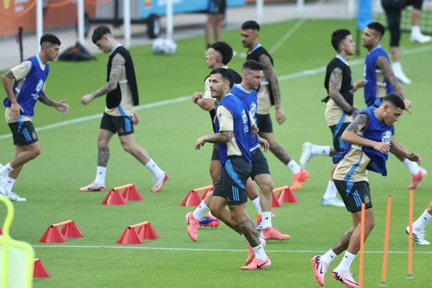 Argentina™s footballers take part in a training session ahead the match against Ecuador for the Copa America USA 2024 quarterfinal match, at Shell Energy Stadium in Houston, TX, on July 3, 2024 HOUSTON UNITED STATES Copyright: xALEJANDROxPAGNIx