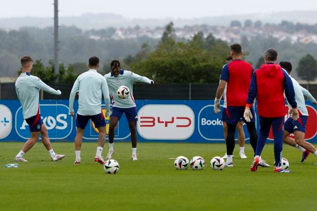 Spanish National Soccer Team s players attend a training session on the eve of Euro 2024 quarter-final game against Germany, in Donaueschingen, Germany, 04 July 2024. Spanish National Soccer Team prepares its Euro 2024 quarter-final game against Germany !ACHTUNG: NUR REDAKTIONELLE NUTZUNG!  Copyright: xJ.xJ.xGuillenx GRAF1482 20240704-55014055481_1