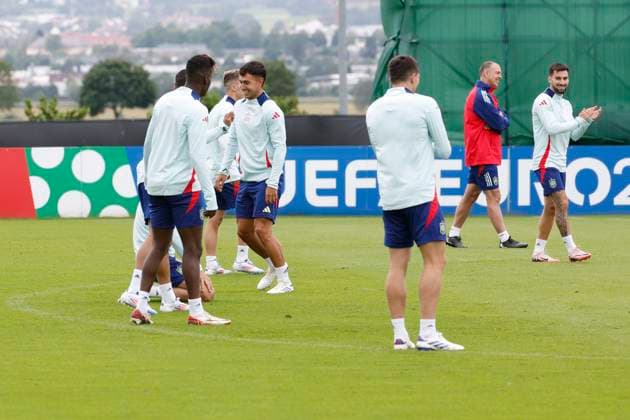 Spanish National Soccer Team s players attend a training session on the eve of Euro 2024 quarter-final game against Germany, in Donaueschingen, Germany, 04 July 2024. Spanish National Soccer Team prepares its Euro 2024 quarter-final game against Germany !ACHTUNG: NUR REDAKTIONELLE NUTZUNG!  Copyright: xJ.xJ.xGuillenx GRAF1486 20240704-55014055504_1
