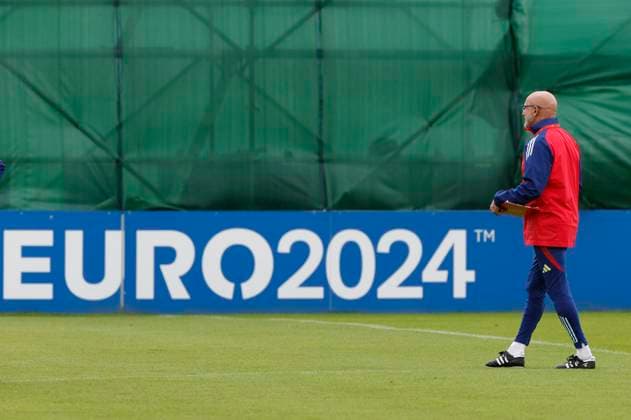 Spanish National Soccer Team s head coach Luis de la Fuente leads a training session on the eve of Euro 2024 quarter-final game against Germany, in Donaueschingen, Germany, 04 July 2024. Spanish National Soccer Team prepares its Euro 2024 quarter-final game against Germany !ACHTUNG: NUR REDAKTIONELLE NUTZUNG!  Copyright: xJ.xJ.xGuillenx GRAF1483 20240704-55014055532_1