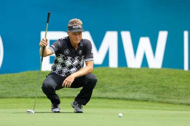 Bernhard Langer GER reading the putting line, BMW International Open 2024, Golf, DP World Tour, Men, Round 1, 04 07 2024 Eichenried Bayern Germany Copyright: xkolbert-press ChristianxKolbertx