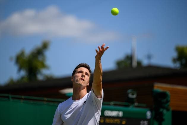 240704 Joe Salisbury of Great Britain compete in a first round doubles match during day 4 of Wimbledon on July 4, 2024 in London Photo Jesper Zerman BILDBYRAN kod JZ JZ0550 tennis wimbledon dag 4 bbeng  Copyright: JESPERxZERMAN BB240704JZ025