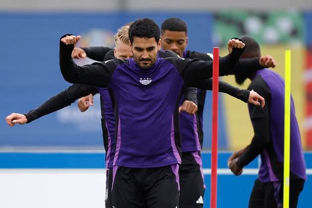 German National Soccer Team s player Ilkay Güudogan attends a team s training session on the eve of its Euro2024 s quarter-final game against Spain in Herzogenaurach, Germany, 04 July 2024. German National Soccer Team training session !ACHTUNG: NUR REDAKTIONELLE NUTZUNG!  Copyright: xAlbertoxEstevezx GRAF1578 20240704-55014056592_1