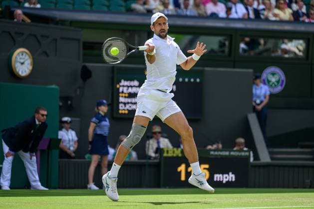 240704 Novak Djokovic of Serbia competes in a second round singles match during day 4 of Wimbledon on July 4, 2024 in London Photo Jesper Zerman BILDBYRAN kod JZ JZ0550 tennis wimbledon dag 4 bbeng  Copyright: JESPERxZERMAN BB240704JZ042