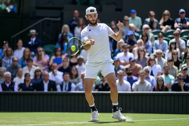 240704 Jacob Fearnley of Great Britain competes in a second round singles match during day 4 of Wimbledon on July 4, 2024 in London Photo Jesper Zerman BILDBYRAN kod JZ JZ0550 tennis wimbledon dag 4 bbeng  Copyright: JESPERxZERMAN BB240704JZ051