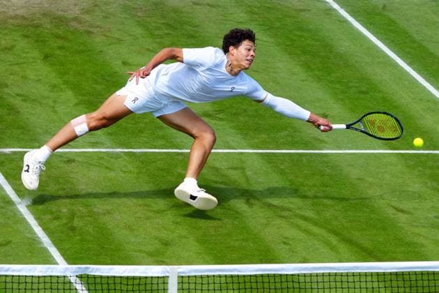Ben Shelton slips on the court during his second round match Wimbledon Tennis Championships, Day 4, The All England Lawn Tennis and Croquet Club, London, UK - 04 Jul 2024  Copyright: xJavierxGarcia Shutterstockx 14569389br