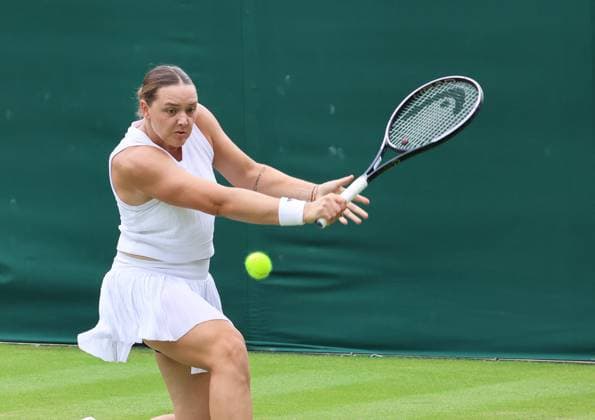 TENNIS - Wimbledon 2024 LONDON,ENGLAND,03.JUL.24 - TENNIS - WTA, Tennis Damen Tour, Wimbledon, Grand Slam. Image shows Jule Niemeier (GER).  GEPAxpictures xAlanxGrieves