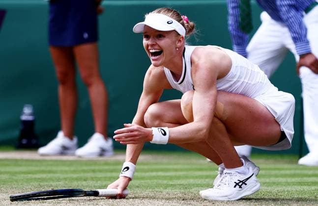Harriet Dart of Great Britain celebrates winning the match. Wimbledon Tennis Championships, Day 4, The All England Lawn Tennis and Croquet Club, London, UK - 04 Jul 2024  Copyright: xJamesxMarsh Shutterstockx 14569387cs