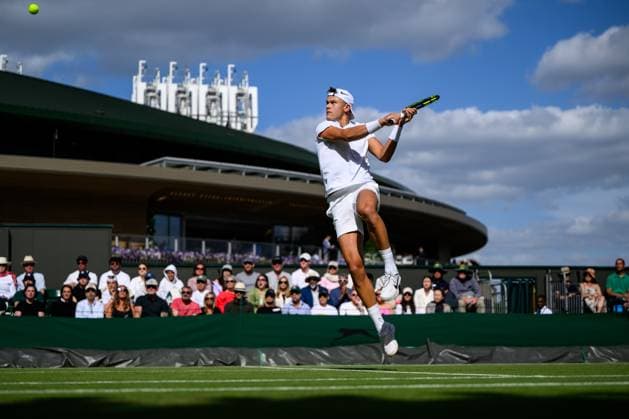 240704 Holger Rune of Denmark competes in a second round singles match during day 4 of Wimbledon on July 4, 2024 in London Photo Jesper Zerman BILDBYRAN kod JZ JZ0550 tennis wimbledon dag 4 bbeng  Copyright: JESPERxZERMAN BB240704JZ084