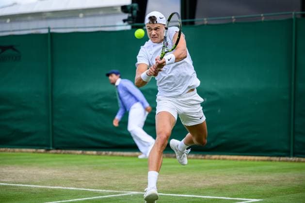 240704 Holger Rune of Denmark competes in a second round singles match during day 4 of Wimbledon on July 4, 2024 in London Photo Jesper Zerman BILDBYRAN kod JZ JZ0550 tennis wimbledon dag 4 bbeng  Copyright: JESPERxZERMAN BB240704JZ094