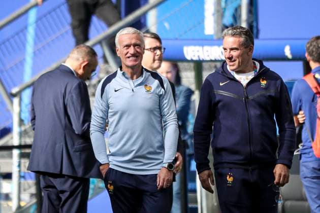 Deschamps Didier Head coach FRA entraînement de l équipe de France avant leur match de quart de finale de l UEFA EURO, EM, Europameisterschaft,Fussball 2024 contre le Portugal au Volksparkstadion FOOTBALL : entraînement de l équipe de France avant leur match de quart de finale de l UEFA EURO 2024 contre le Portugal au Volksparkstadion de Hamburg- 04 07 2024 ElyxandroCegarra Panoramic 