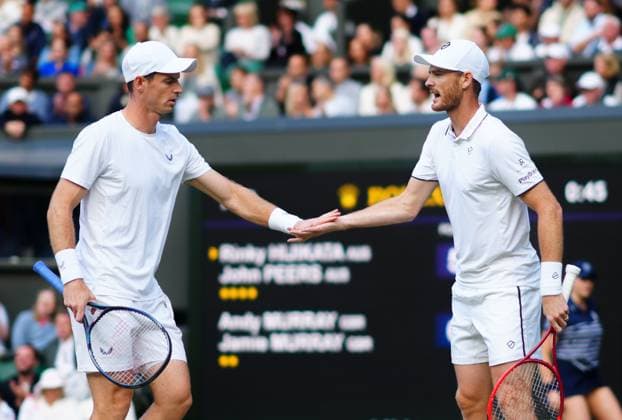 Sport Bilder des Tages Andy Murray and Jamie Murray during their Men s Doubles first round match Wimbledon Tennis Championships, Day 4, The All England Lawn Tennis and Croquet Club, London, UK - 04 Jul 2024  Copyright: xJavierxGarcia Shutterstockx 14569389ik