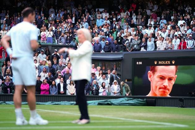 Sue Barker pays tribute to Andy Murray on Centre Court Wimbledon Tennis Championships, Day 4, The All England Lawn Tennis and Croquet Club, London, UK - 04 Jul 2024  Copyright: xJavierxGarcia Shutterstockx 14569389jq