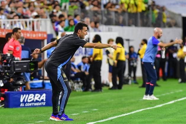 Fußball, Copa America, Argentinien - Ecuador RECORD DATE NOT STATED Copa America USA 2024 Argentina vs Ecuador Quarterfinals Lionel Scaloni head coach of Argentina during the CONMEBOL Copa America 2024 Quarterfinals match between Argentina and Ecuador, at NRG Stadium, on July 04, 2024 in Houston, Texas, Florida, United States. HOUSTON TEXAS UNITED STATES  Copyright: xIsaacxOrtizx 20240704215337_CA_QF_2024_ARG_ECU_SCALONI248