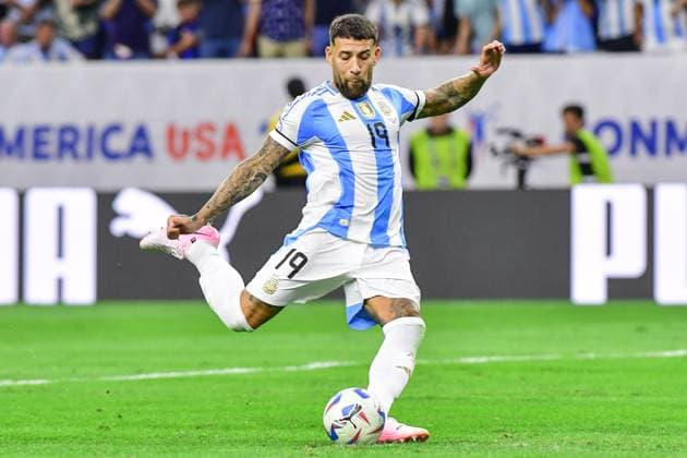 Fußball, Copa America, Argentinien - Ecuador RECORD DATE NOT STATED Copa America USA 2024 Argentina vs Ecuador Quarterfinals Nicolas Otamendi of Argentina during the CONMEBOL Copa America 2024 Quarterfinals match between Argentina and Ecuador, at NRG Stadium, on July 04, 2024 in Houston, Texas, Florida, United States. HOUSTON TEXAS UNITED STATES  Copyright: xIsaacxOrtizx 20240704222710_CA_QF_2024_ARG_ECU_OTAMENDI336