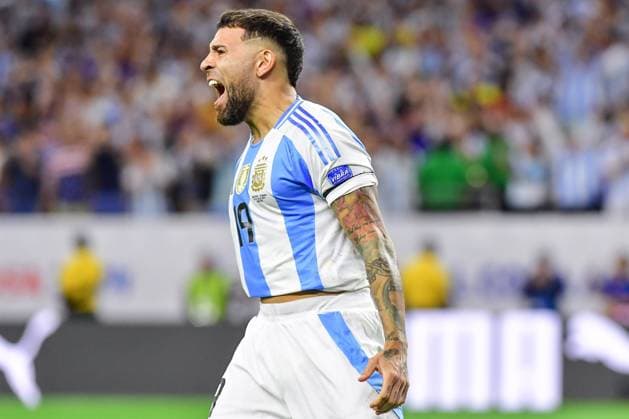 Fußball, Copa America, Argentinien - Ecuador RECORD DATE NOT STATED Copa America USA 2024 Argentina (4p) 1-1 (2p) Ecuador Quarterfinals Nicolas Otamendi of Argentina during the CONMEBOL Copa America 2024 Quarterfinals match between Argentina and Ecuador, at NRG Stadium, on July 04, 2024 in Houston, Texas, Florida, United States. HOUSTON TEXAS UNITED STATES  Copyright: xIsaacxOrtizx 20240704224312_CA_QF_2024_ARG_ECU_OTAMENDI343