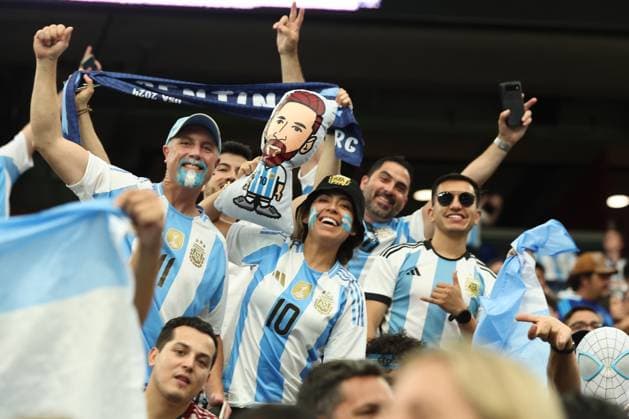 Argentina supporters cheer for their team during the Copa America USA 2024, quarterfinal match between Argentina and Ecuador, at NRG stadium in Houston, TX, on July 4, 2024 HOUSTON UNITED STATES Copyright: xALEJANDROxPAGNIx