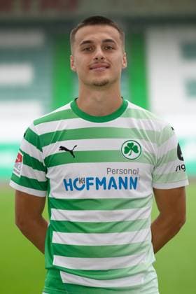 Leander Popp SpVgg Greuther Fürth 04 07 2024 SpVgg Greuther Fürth Kleeblatt Spielvereinigung 2 Fußball Bundesliga BL Saison 2024 2025 Photo appointment Portrait appointment Presentation Press appointment Single photo Single photo Portrait Portrait Headshot