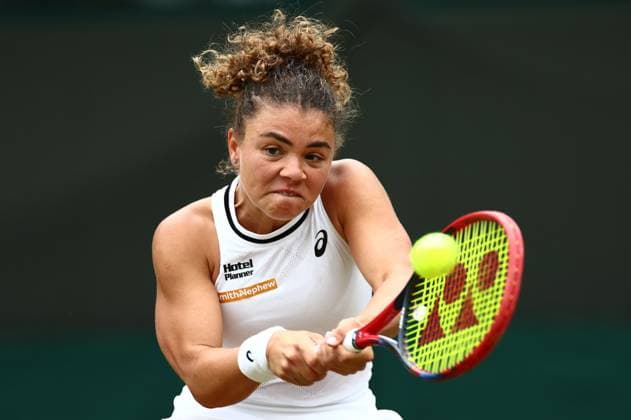 Jasmine Paolini of Italy Wimbledon Tennis Championships, Day 5, The All England Lawn Tennis and Croquet Club, London, UK - 05 Jul 2024  Copyright: xJamesxMarsh Shutterstockx 14571051s