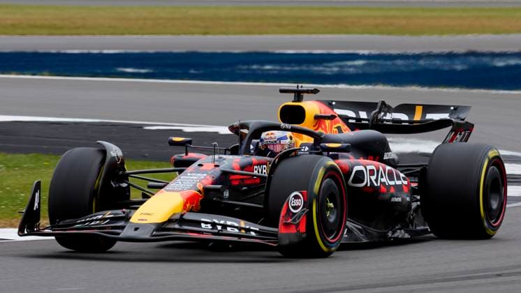 F1 Grand Prix of Great Britain - Practice Max Verstappen of the Netherlands driving the (1) Oracle Red Bull Racing RB20 on track during practice ahead of the F1 Grand Prix of Great Britain at Silverstone Circuit on July 5, 2024, in Northampton, England. Northampton Silverstone Circuit Northampton England RL_GPF1GB24_00326 Copyright: xRicardoxLarreinax