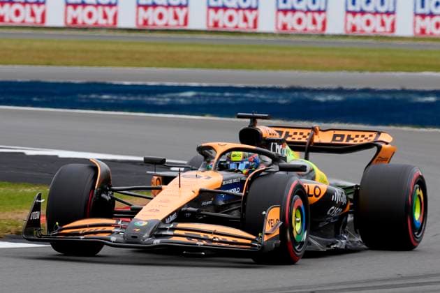 F1 Grand Prix of Great Britain - Practice Oscar Piastri of Australia driving the (81) McLaren Formula 1 Team MCL38 on track during practice ahead of the F1 Grand Prix of Great Britain at Silverstone Circuit on July 5, 2024, in Northampton, England. Northampton Silverstone Circuit Northampton England RL_GPF1GB24_00352 Copyright: xRicardoxLarreinax