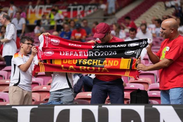 German and Spanish fans united in Stuttgart stadium 05 07 2024 Germany vs Spain, EURO2024, quarter-final, M45, EM Arena Stuttgart