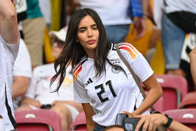 Soccer, men, season 2023 24, Euro EM 2024, quarterfinals in Stuttgart, Spain Germany, Sara Gündogan Guendogan wife of Ilkay Gündogan Guendogan , 05 07 2024, Copyright: xMatthiasxKochx