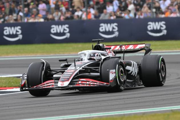 F1 Grand Prix of Great Britain - Practice Oliver Bearman of Great Britain and the MoneyGram Haas F1 team are participating during the Formula 1 Qatar Airways British Grand Prix at the Silverstone Circuit in Towcester, England, on July 5, 2024. Towcester United Kingdom  Copyright: xMIxNewsx originalFilename:fletcher-formula1240705_nppXo.jpg