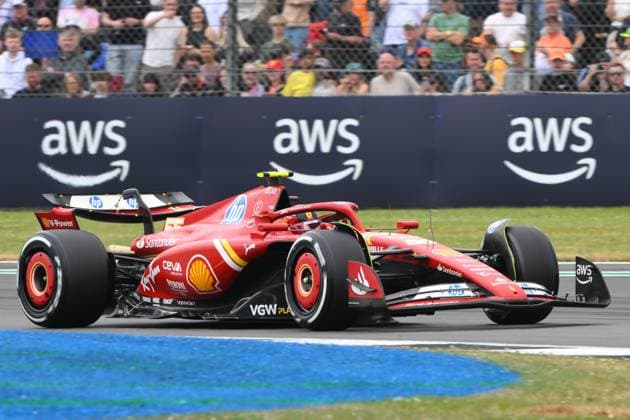 F1 Grand Prix of Great Britain - Practice Carlos Sainz of Spain and Scuderia Ferrari are participating in the Formula 1 Qatar Airways British Grand Prix at the Silverstone Circuit in Towcester, England, on July 5, 2024. Towcester United Kingdom  Copyright: xMIxNewsx originalFilename:fletcher-formula1240705_npzIS.jpg