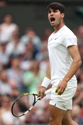 Carlos Alcaraz of Spain Wimbledon Tennis Championships, Day 5, The All England Lawn Tennis and Croquet Club, London, UK - 05 Jul 2024  Copyright: xEllaxLing Shutterstockx 14571053bn