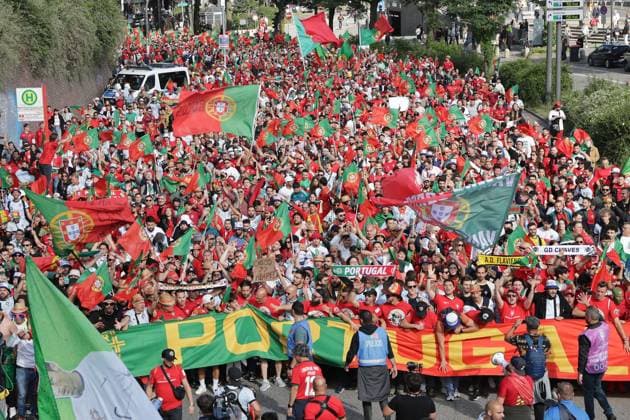 Volksparkstadion, Hamburg UEFA EURO 2024 Germany, Quarterfinal 5 July 2024 , Portugal France v l , Fan Walk, Fans of Portugal show their support, Fans, Mood, Scarves, Shirts, Emotions Copyright: JoaquimxFerreira