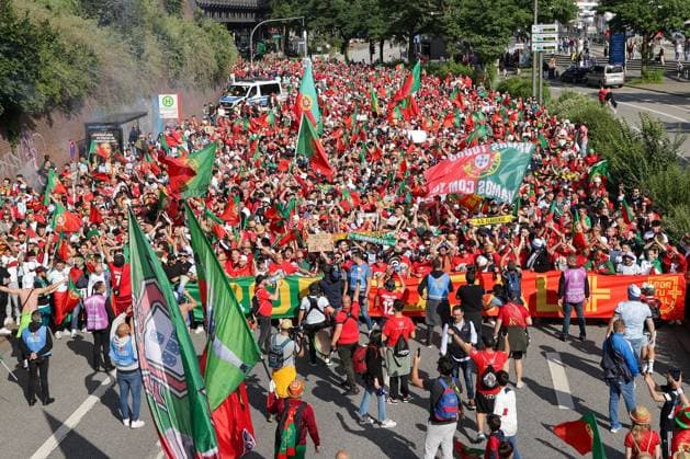 Volksparkstadion, Hamburg UEFA EURO 2024 Germany, Quarterfinal 5 July 2024 , Portugal France v l , Fan Walk, Fans of Portugal show their support, Fans, Mood, Scarves, Shirts, Emotions Copyright: JoaquimxFerreira