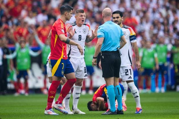 240705 Alvaro Morata of Spain, Toni Kroos and Ilkay Gundogan of Germany during the UEFA Euro 2024 Football Championship quarterfinal between Spain and Germany on July 5, 2024 in Stuttgart Photo Mathias Bergeld BILDBYRAN code MB MB0942 fotboll football soccer fotballs em europamästerskap em uefa euro uefa european football championship euro 2024 quarterfinal quarterfinal quarterfinals spanien spain deutschland germany bbeng bbauto  Copyright: MATHIASxBERGELD BB240705MB020