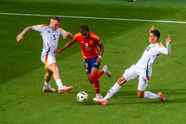 GER, UEFA Euro 2024, quarter-final, Spain ESP vs Germany GER 05 07 2024, MHP Arena, Stuttgart, GER, UEFA Euro 2024, quarter-final, Spain ESP vs Germany GER , pictured David Raum Germany 3 and Jamal Musiala Germany 10 stop Joselu Spain 9 nordphotoxGmbHx xStraubmeier nph00004