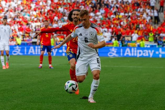 Spain s Marc Cucurella (L) in action against Germany s Joshua Kimmich (R) during the UEFA EURO, EM, Europameisterschaft,Fussball 2024 s quarter-finals game between Spain and Germany at MHPArena stadium in Stuttgart, Germany, 05 July 2024. Spain vs. Germany !ACHTUNG: NUR REDAKTIONELLE NUTZUNG!  Copyright: xJ.JxGuillenx GRAF2243 20240705-55014070937_1