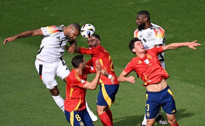 05 07 2024, xjhx, Football EM 2024 1 4 Final, Germany Spain emspor, v l Jonathan Tah Deutsche Fussball Nationalmannschaft DFB , Fabian Ruiz Pena Spain , Daniel Carvajal Ramos Spain , Robin Aime Le Normand Mainfray Spain , Antonio Rüdiger Deutsche Fussball Nationalmannschaft DFB DFL DFB REGULATIONS PROHIBIT ANY USE OF PHOTOGRAPHS AS IMAGE SEQUENCES AND OR QUASI VIDEO Stuttgart