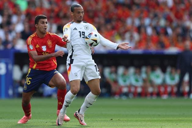 Soccer UEFA EURO 2024 Quarterfinal Spain Germany on 05 07 2024 at Stuttgart Arena in Stuttgart Rodri Spain , left Leroy Sane Germany , right xMSx