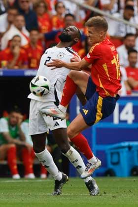 Spain s Dani Olmo (R) in action against Germany s Antonio Ruediger (L) during the UEFA EURO, EM, Europameisterschaft,Fussball 2024 s quarter-finals game between Spain and Germany at MHPArena stadium in Stuttgart, Germany, 05 July 2024. Spain vs. Germany !ACHTUNG: NUR REDAKTIONELLE NUTZUNG!  Copyright: xAlbertoxEstevezx GRAF2247 20240705-55014071001_1