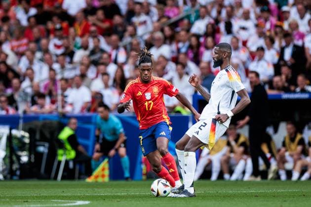 UEFA EURO 2024 Spain Germany 05 07 2024 Nico Williams Spain, 17 , Antonio Rüdiger Germany, 2 UEFA EURO 2024 Spain Germany Stuttgart Arena, Stuttgart on 05 07 2024 Copyright: xBEAUTIFULxSPORTS Wunderlx