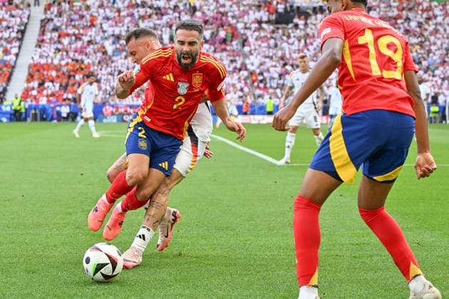 240705 EURO2024 SPAIN VS GERMANY David Raum (3) of Germany fouls Dani Carvajal (2) of Spain during a soccer game between the national teams of Spain and Germany in the Quarter Final stage of the UEFA EURO, EM, Europameisterschaft,Fussball 2024 tournament , on Friday 5 July 2024 in Stuttgart , Germany . PHOTO SPORTPIX David Catry STUTTGART GERMANY  Copyright: xx 472041