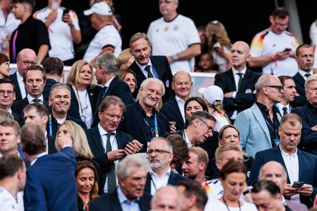 UEFA EURO 2024 Spain Germany 05 07 2024 Rudi Völler DFB Director A National Team , and Olaf Scholz Chancellor of the Federal Republic of Germany, SPD smiling UEFA EURO 2024 Spain Germany Stuttgart Arena, Stuttgart on 05 07 2024 Copyright: xBEAUTIFULxSPORTS Wunderlx