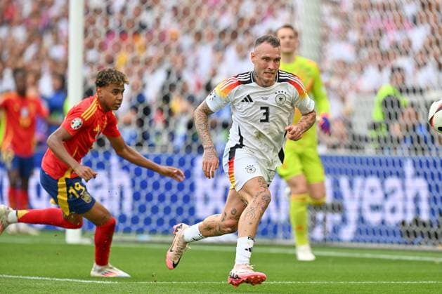 240705 EURO2024 SPAIN VS GERMANY David Raum (3) of Germany pictured in action during a soccer game between the national teams of Spain and Germany in the Quarter Final stage of the UEFA EURO, EM, Europameisterschaft,Fussball 2024 tournament , on Friday 5 July 2024 in Stuttgart , Germany . PHOTO SPORTPIX David Catry STUTTGART GERMANY  Copyright: xx 472049