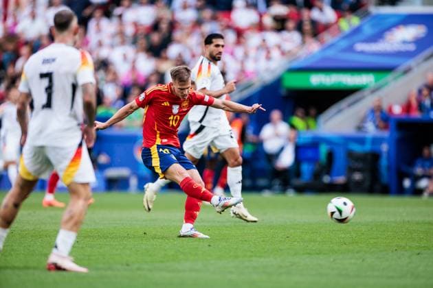 UEFA EURO 2024 Spain Germany 05 07 2024 Dani Olmo Spain, 10 UEFA EURO 2024 Spain Germany Stuttgart Arena, Stuttgart on 05 07 2024 Copyright: xBEAUTIFULxSPORTS Wunderlx