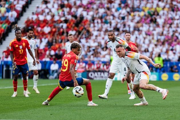 UEFA EURO 2024 Spain Germany 05 07 2024 David Raum Germany, 3 , Lamine Yamal Spain, 19 UEFA EURO 2024 Spain Germany Stuttgart Arena, Stuttgart on 05 07 2024 Copyright: xBEAUTIFULxSPORTS Wunderlx