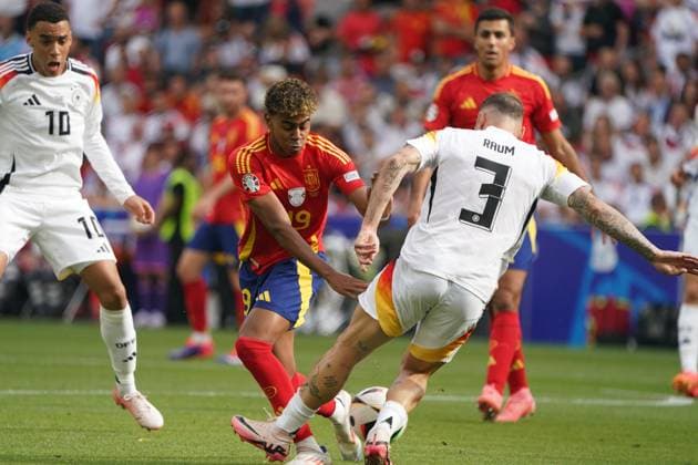 national team, football, UEFA Euro2024, EM 2024,quarterfinals, Stuttgart , Spain Germany david raum,germany lamine yamal spain