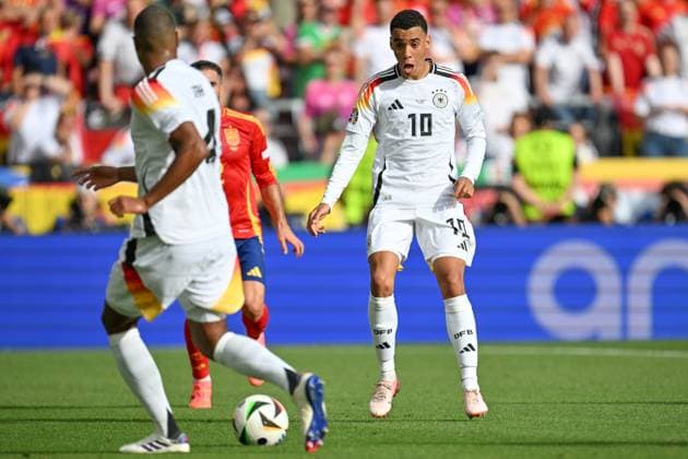 240705 EURO2024 SPAIN VS GERMANY Jamal Musiala (10) of Germany pictured during a soccer game between the national teams of Spain and Germany in the Quarter Final stage of the UEFA EURO, EM, Europameisterschaft,Fussball 2024 tournament , on Friday 5 July 2024 in Stuttgart , Germany . PHOTO SPORTPIX David Catry STUTTGART GERMANY  Copyright: xx 472066