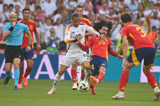 Leroy Sane GER , action,duel against Marc CUCURELLA ESP quarterfinal Spain ESP Germany GER on 05 07 2024,Stuttgart Arena, Football UEFA EURO 2024 GERMANY from 14 06 2024 14 07 2024