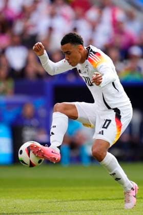 Spain v Germany: Quarter-Final - UEFA EURO, EM, Europameisterschaft,Fussball 2024 Jamal Musiala attacking midfield of Germany and Bayern Munich controls the ball during the UEFA EURO 2024 quarter-final match between Spain and Germany at Stuttgart Arena on July 5, 2024 in Stuttgart, Germany. Stuttgart Germany  Copyright: xJosexBretonx originalFilename:bretonhernandez-spainvge240705_npo66.jpg
