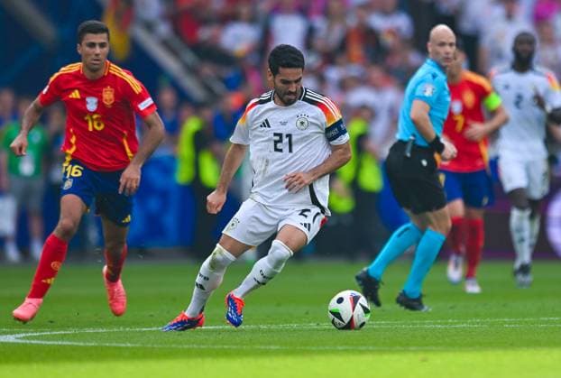 Ilkay Guendogan Germany in action, UEFA EURO 2024 Quarter final, Spain vs Germany, Arena Stuttgart on July 05, 2024 in Stuttgart, Germany Photo by Silas Schueller DeFodi Images Ilkay Guendogan Germany controls the ball, UEFA EURO 2024 Quarter final, Spain vs Germany, Arena Stuttgart on July 5, 2024 in Stuttgart, Germany Photo by Silas Schueller DeFodi Images Defodi 738 738 GERESP 20240705 430 Defodi-738